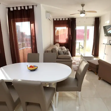 Lovely 2-Bed Apartment In Okrug Gornji * Trogir
